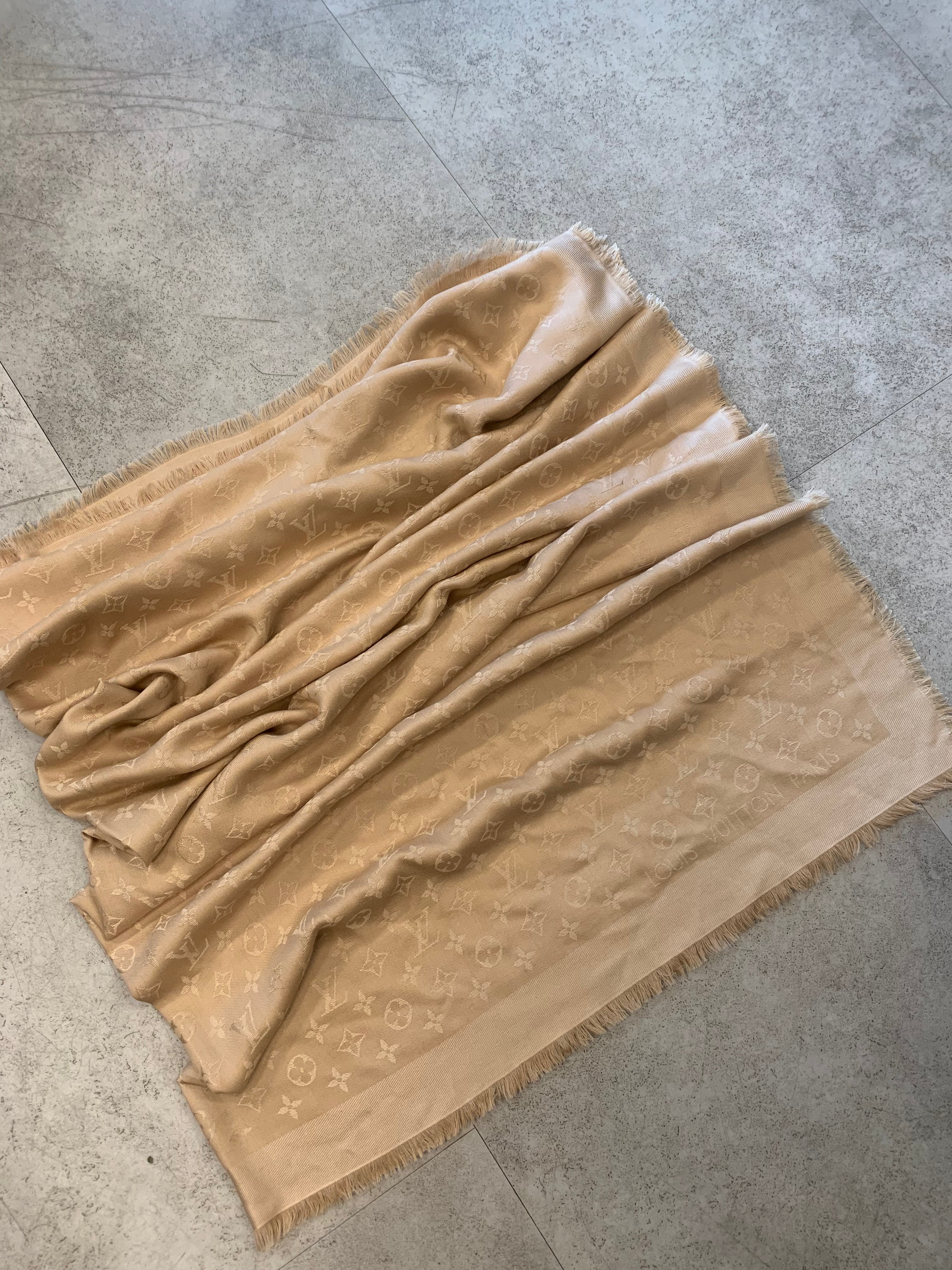 Louis Vuitton Foulard