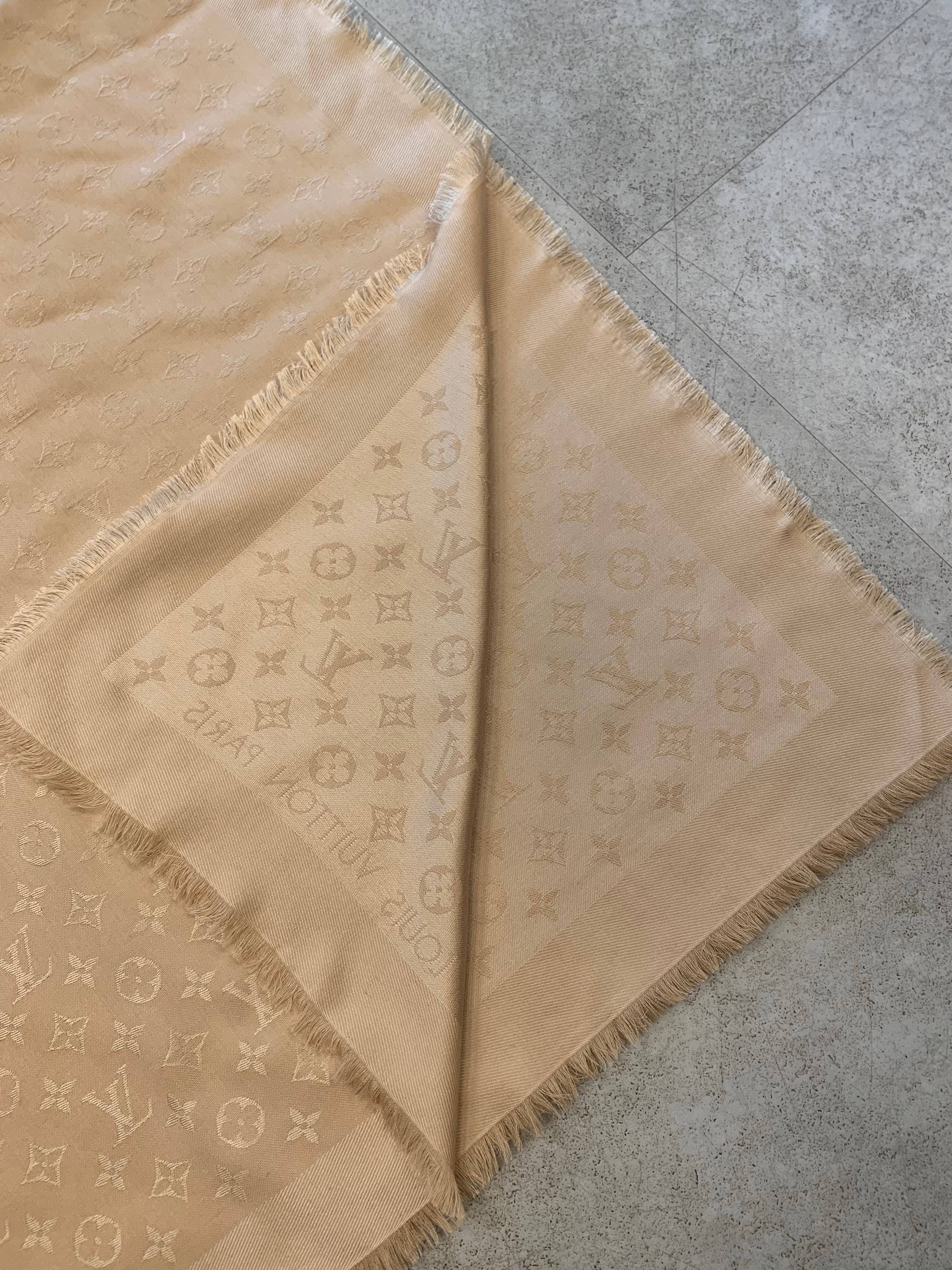 Louis Vuitton Foulard