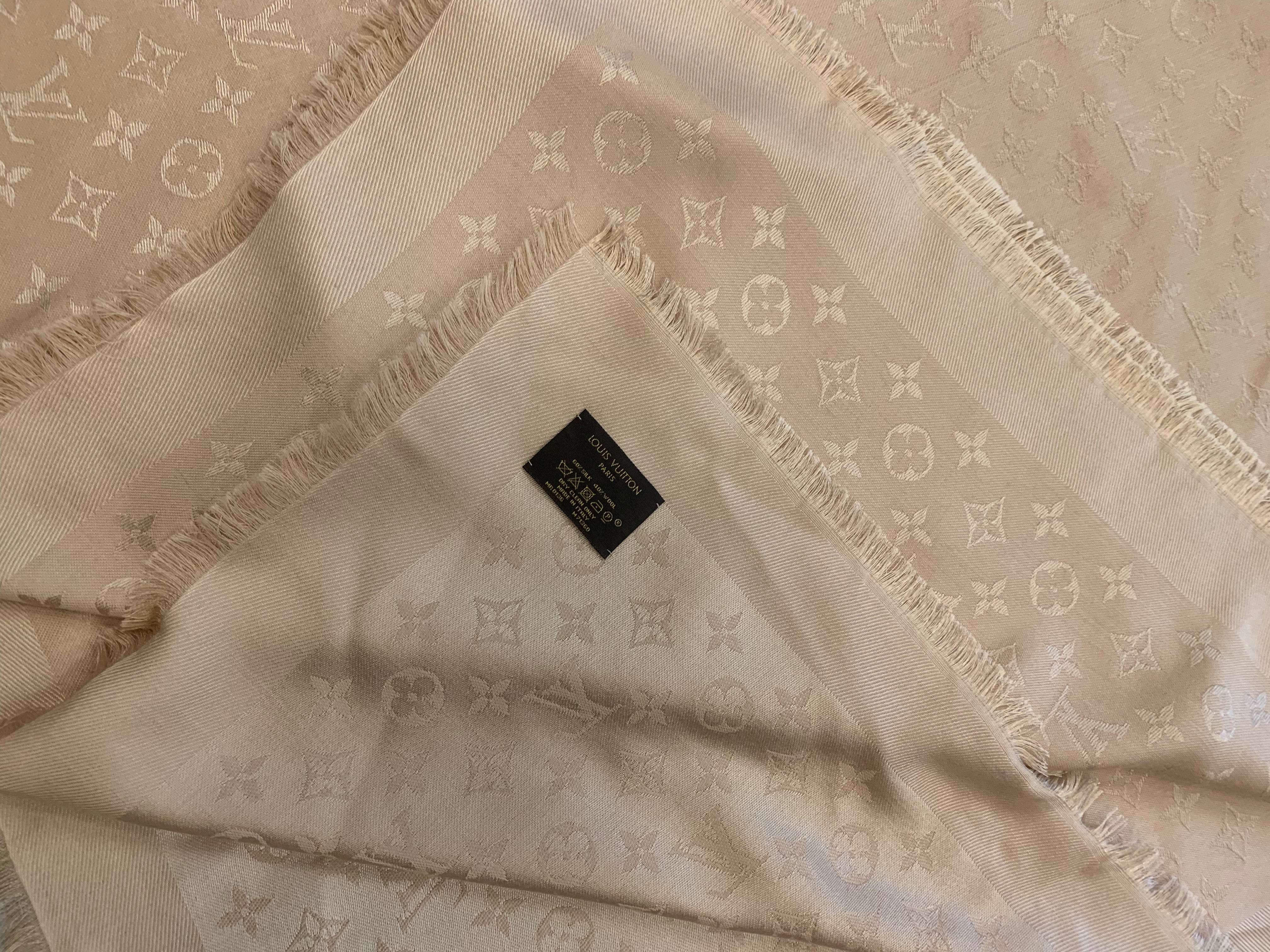 Louis Vuitton Foulard