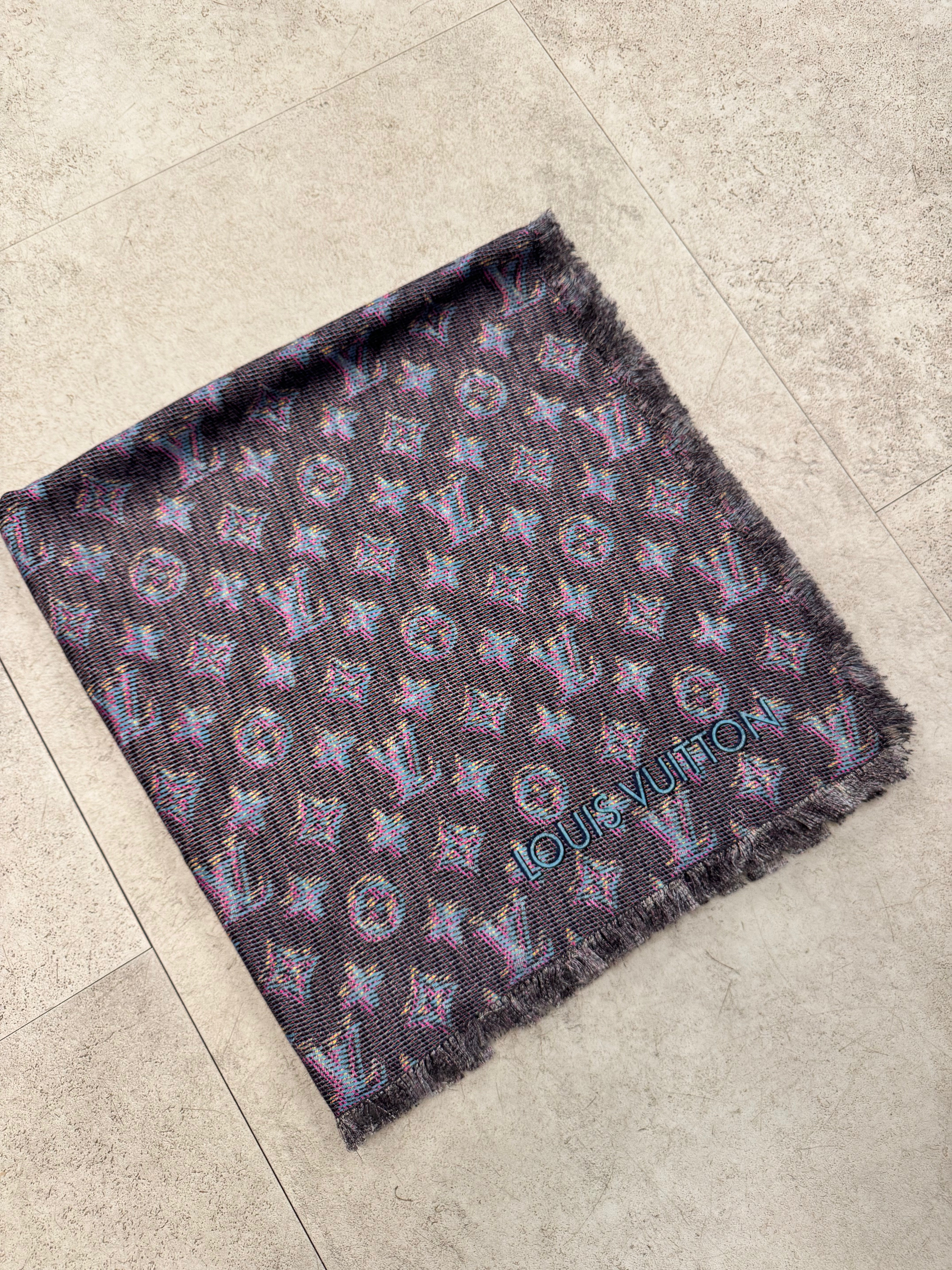 Louis Vuitton Foulard