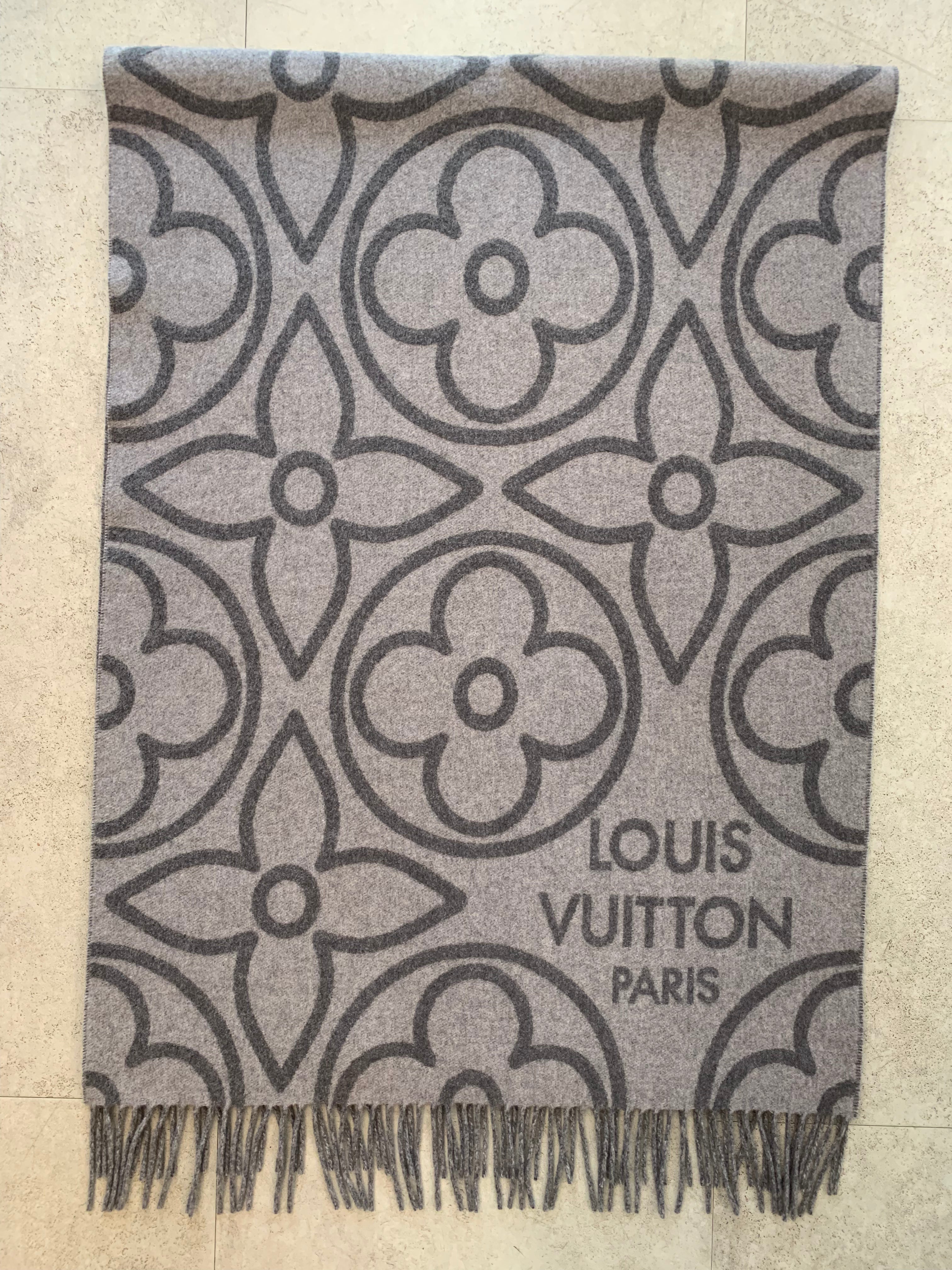 Louis Vuitton Foulard